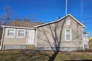 803 S Maple St, Salem, IL 62881 - Photo 8