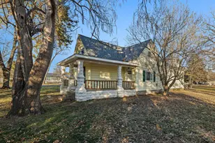 101 Marilyn Ave, Centralia, IL 62801 - Photo 2