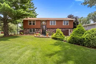 25622 1st Ave, Hinsdale, IL 61257 - Photo 2