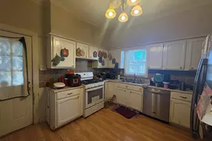 1615 W Chestnut St, Marion, IL 62959 - Photo 10