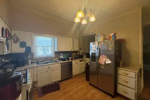 1615 W Chestnut St, Marion, IL 62959 - Photo 8