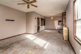 1103 N Monroe St, Marion, IL 62959 - Photo 4