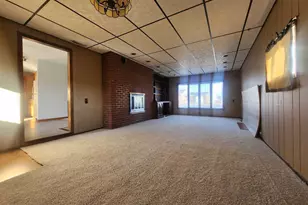 458 W Maple St, Nashville, IL 62263 - Photo 16