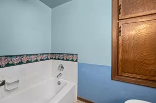 8412 10th St W, Rock Island, IL 61201 - Photo 36