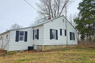 588 S Shannon St Ave, Richview, IL 62877 - Photo 2