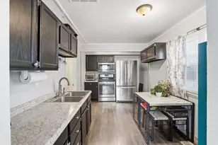 1532 30th St, Rock Island, IL 61201 - Photo 10