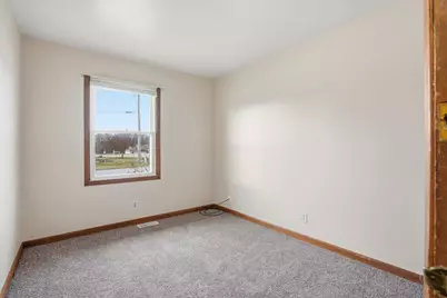 315 20th Avenue W, Milan, IL 61264 - Photo 12