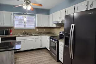 3721 35th St, Moline, IL 61265 - Photo 8