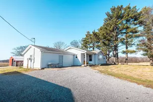 1740 Brier Creek Rd, Harrisburg, IL 62946 - Photo 6