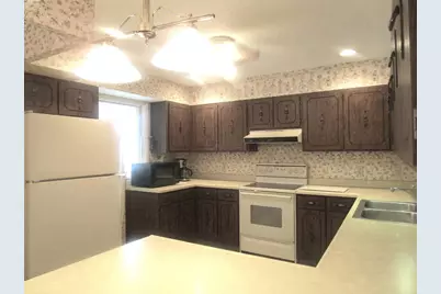 306 College Boulevard, Carmi, IL 62821 - Photo 6