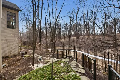 26 Chippiannock Place, Rock Island, IL 61201 - Photo 38