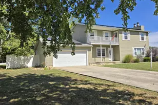 108 Mockingbird Ln, Chicago, IL 62898 - Photo 1