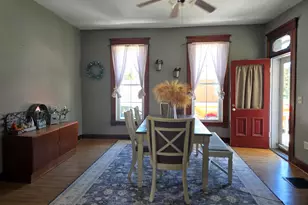 729 Locust St, Carthage, IL 62321 - Photo 8