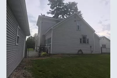 729 Locust Street, Carthage, IL 62321 - Photo 30