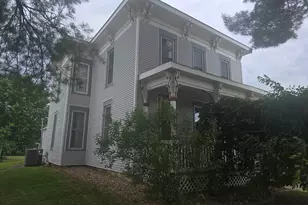 729 Locust St, Carthage, IL 62321 - Photo 28
