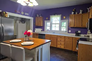 729 Locust St, Carthage, IL 62321 - Photo 2