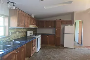 206 W 1st Ave, La Harpe, IL 61450 - Photo 10