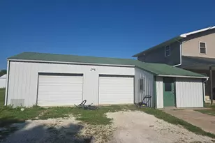 105 S Cedar Street S, Bowen, IL 62316 - Photo 32