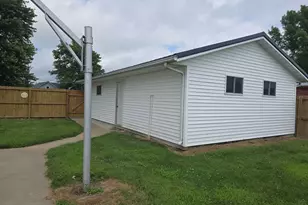 57 W Main St, Carthage, IL 62321 - Photo 28