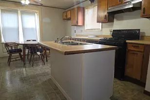 57 W Main St, Carthage, IL 62321 - Photo 2