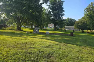 705 E Main St, Augusta, IL 62311 - Photo 32