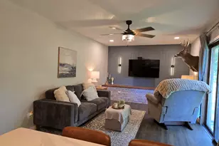 705 E Main St, Augusta, IL 62311 - Photo 2