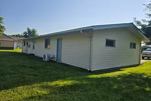 319 Rogers Rd, Carthage, IL 62321 - Photo 20