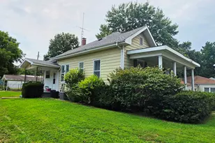 227 E Bennett St, Salem, IL 62881 - Photo 24