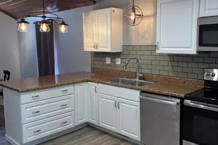506 E Franklin Street E, Mt Sterling, IL 62353 - Photo 6