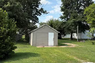 506 E Franklin Street E, Mt Sterling, IL 62353 - Photo 18
