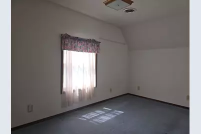 237 W Locust Street, Carthage, IL 62321 - Photo 20