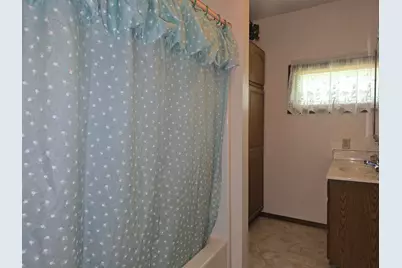 237 W Locust Street, Carthage, IL 62321 - Photo 22