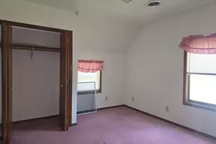 237 W Locust St, Carthage, IL 62321 - Photo 16