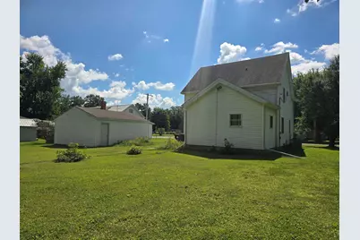 237 W Locust Street, Carthage, IL 62321 - Photo 28