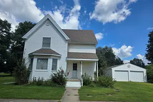 237 W Locust St, Carthage, IL 62321 - Photo 24