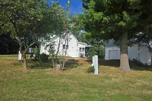 2146 E US Hyw 136 Hwy, Carthage, IL 62321 - Photo 42