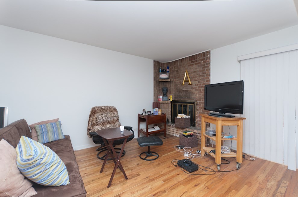 2634 N Mildred Ave Apt 4, Chicago, IL 60614