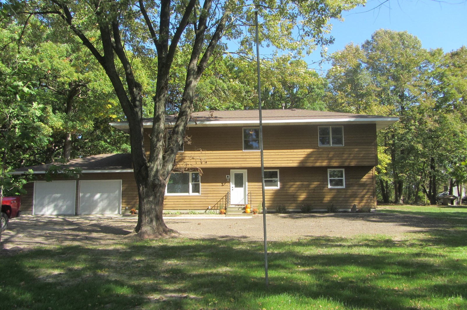 21058 Oak Ln, Lily Lake, IL 60151-5034