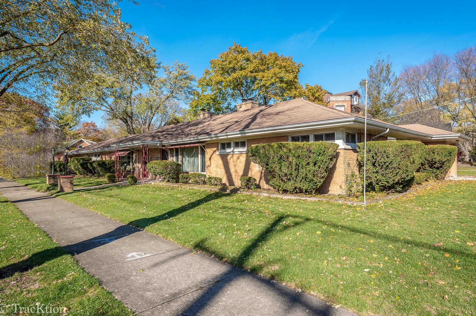 8108 30th St, North Riverside, IL 60546-1646