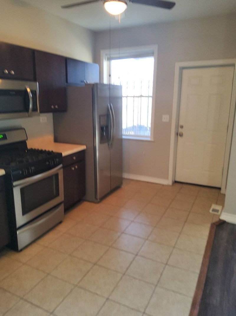 7028 S Eberhart Ave #1, Chicago, IL 60637