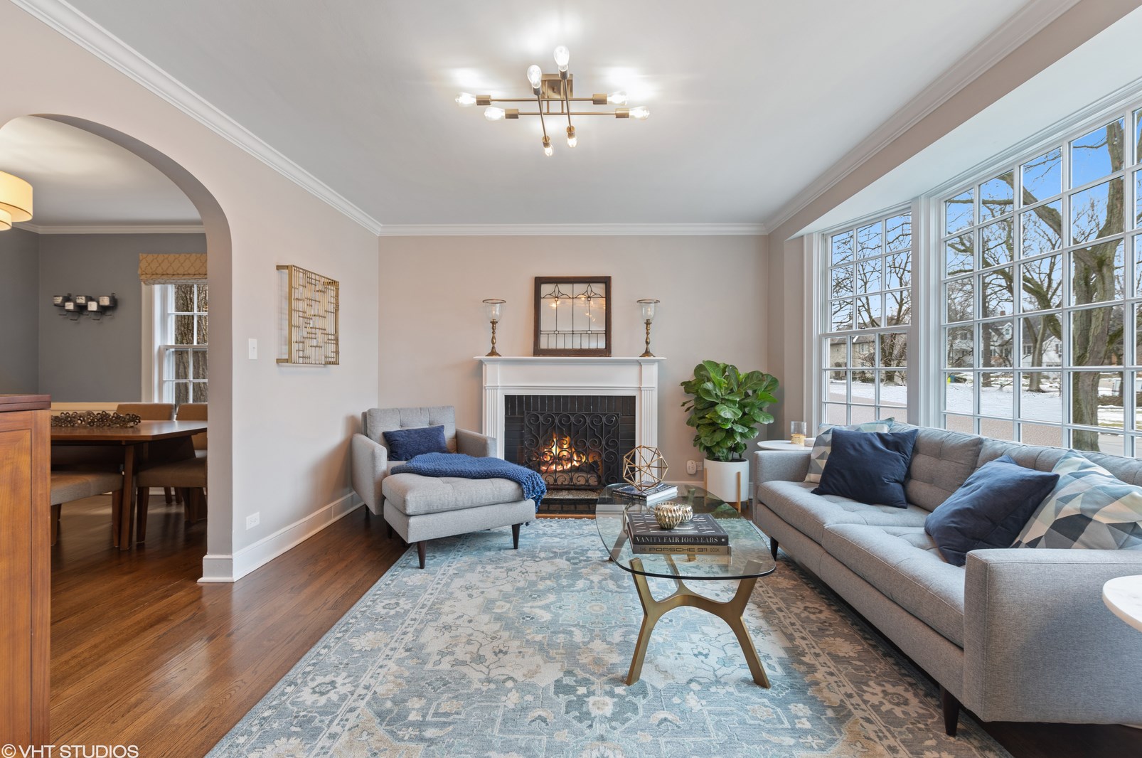 211 Clay St, Oak Brook, IL 60521-3209