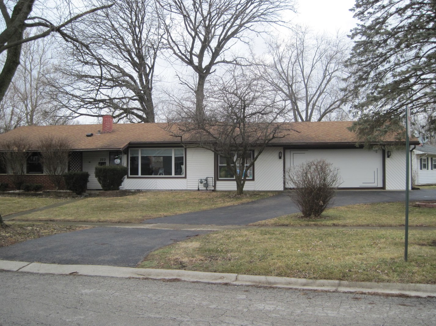 323 Dundee Dr, Romeoville, IL 60441-2723