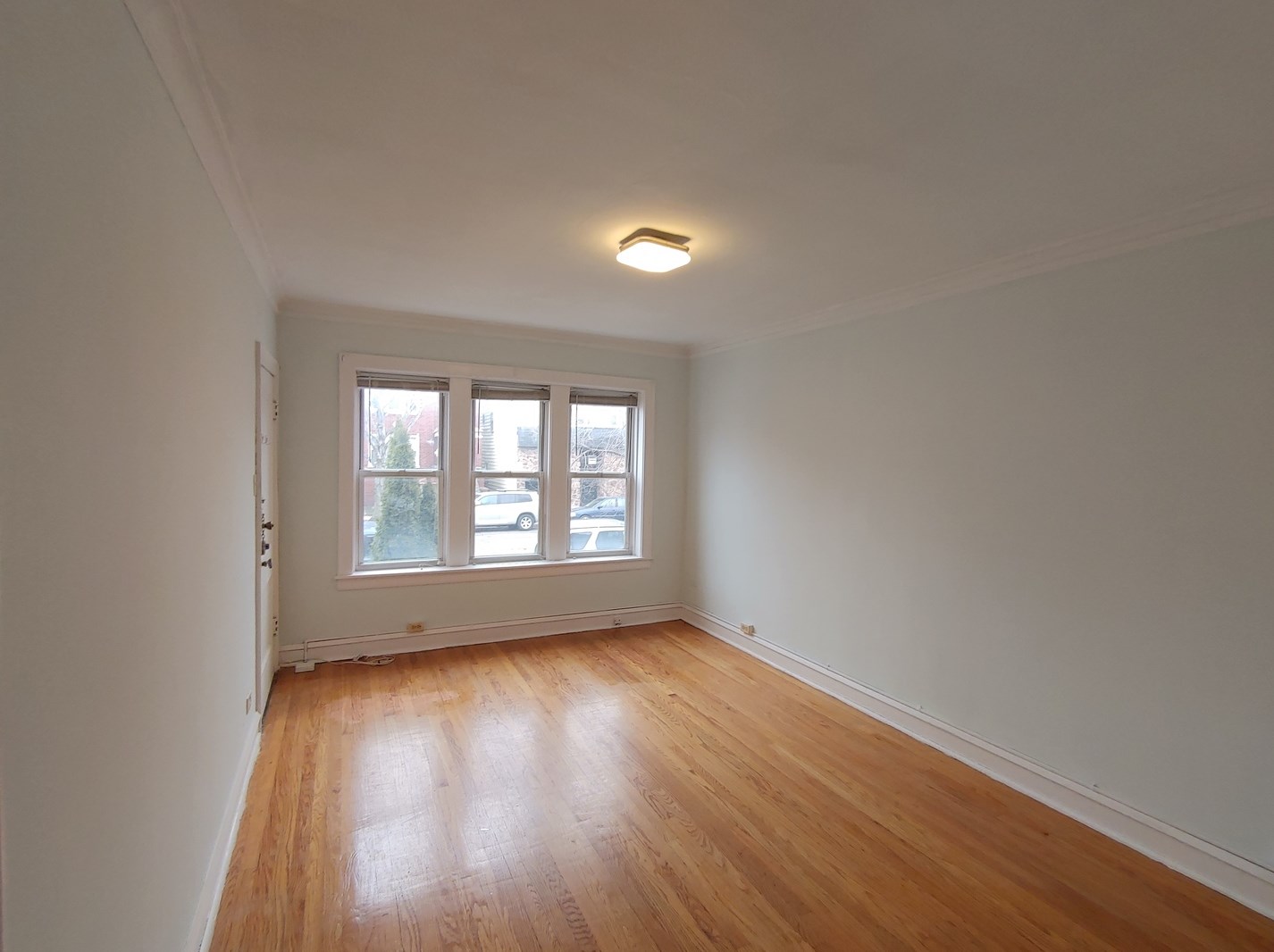 3410 S Wallace St #1, Chicago, IL 60616