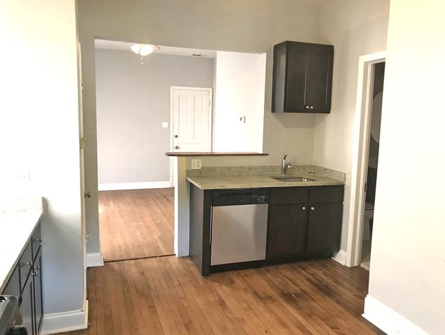 1216 W Barry Ave Apt 2r, Chicago, IL