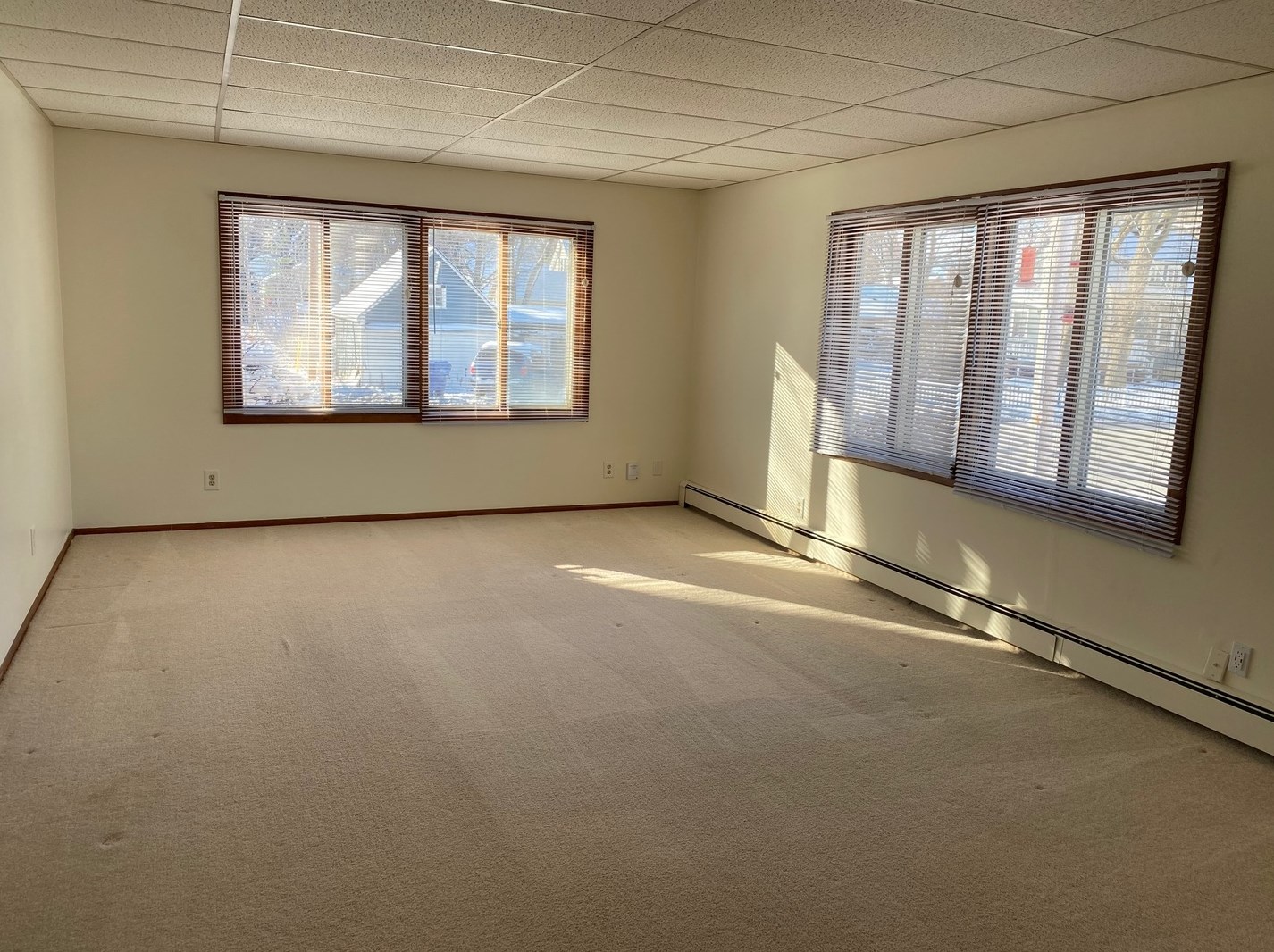 1118 Dean St #d, Saint Charles, IL 60174