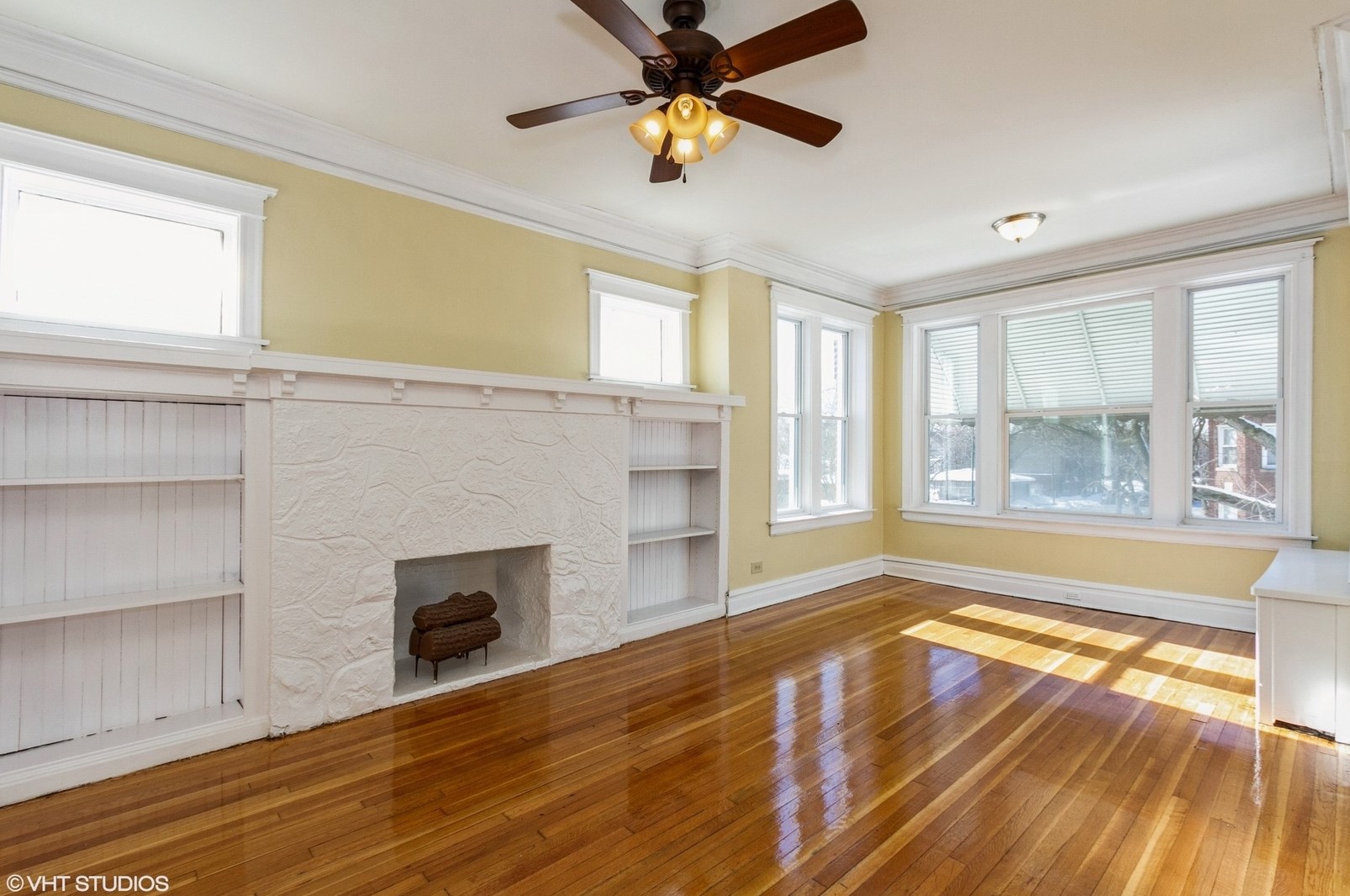 7557 S Evans Ave #2, Chicago, IL 60619