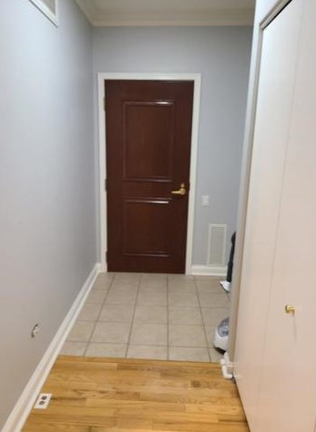 25 Superior St, Chicago, IL 60654-0038