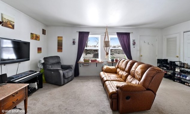 302 Dundee Dr, Romeoville, IL 60441-2724