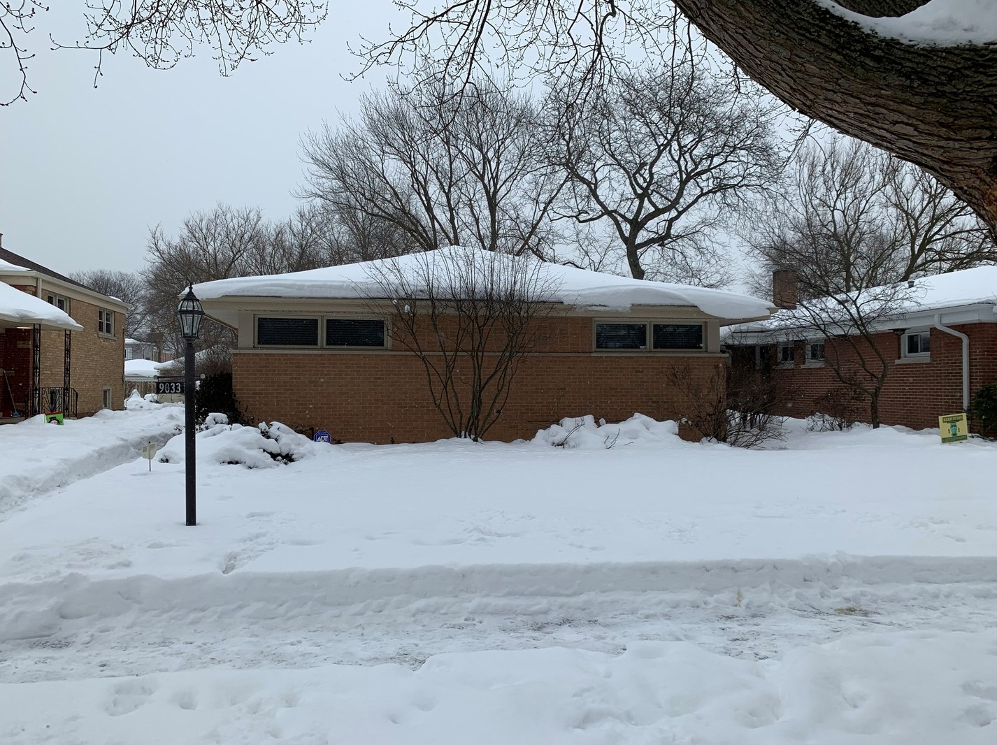 9033 Forestview Rd, Evanston, IL 60203-1912