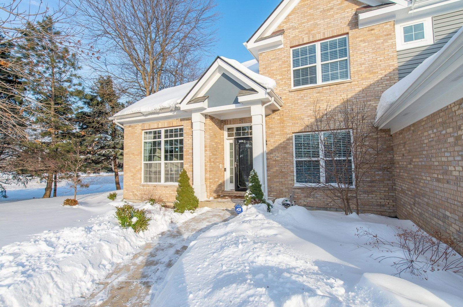 873 Morningside Dr, Schaumburg, IL 60173-2082